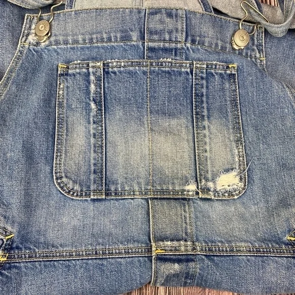 Woman’s 3X1 NY Overall Distressed Shorts- Made In USA - Size Medium - Picture 7 of 10